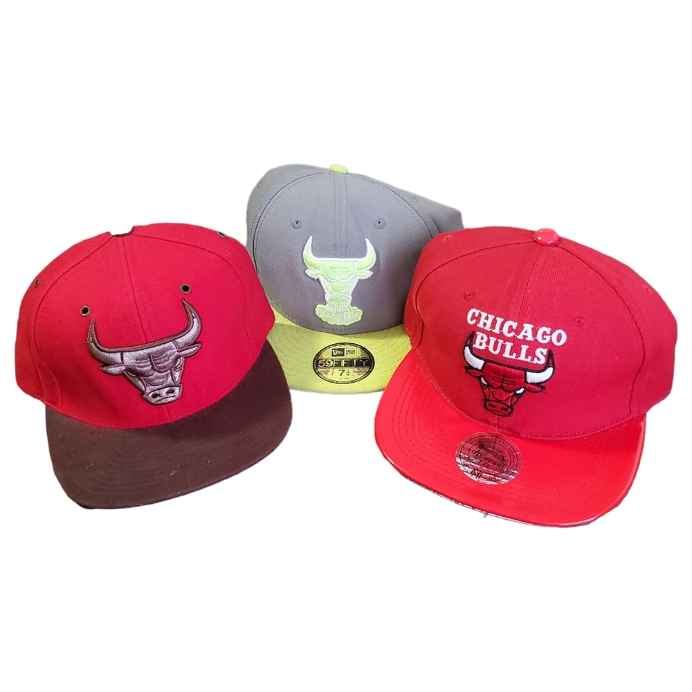 Lot of 3 Chicago Bulls Hats 59Fifty Mitchell & Ness FlatBrim lightly used to new